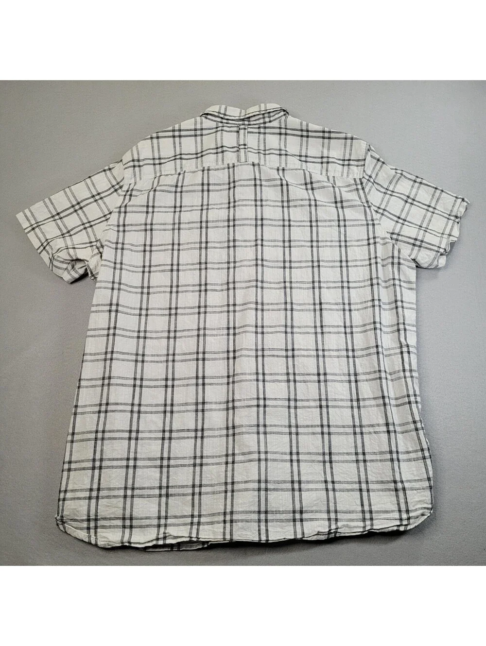 The North Face Mens Size XL White Black Plaid Short Sleeve Button Down Shirt